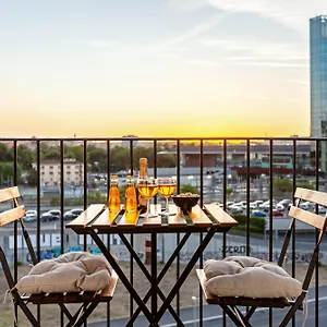 Stylish & Cozy - 5 Star Location- Balcony - View Dom wakacyjny