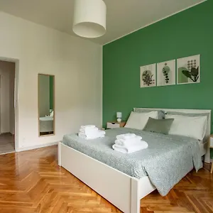 https://apt-como-lake-near-historic-center.it-lombardy.com